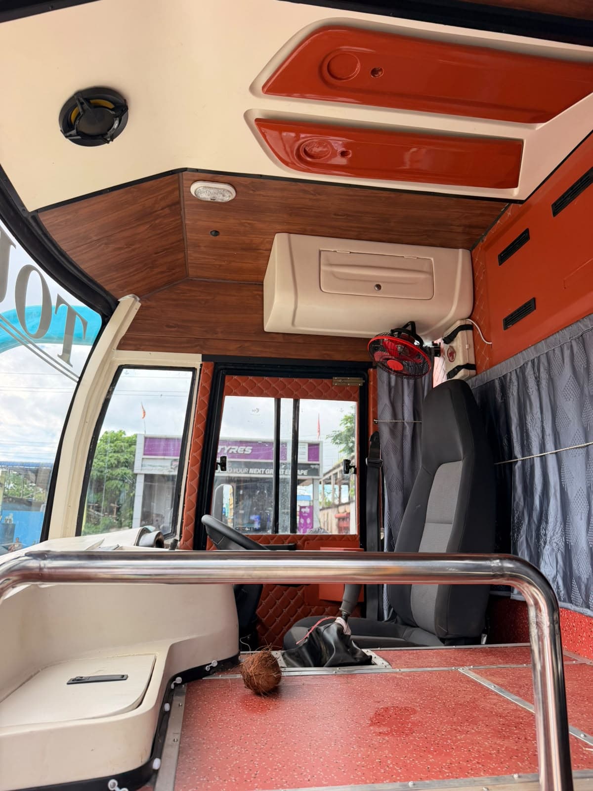 Executive Class Bus