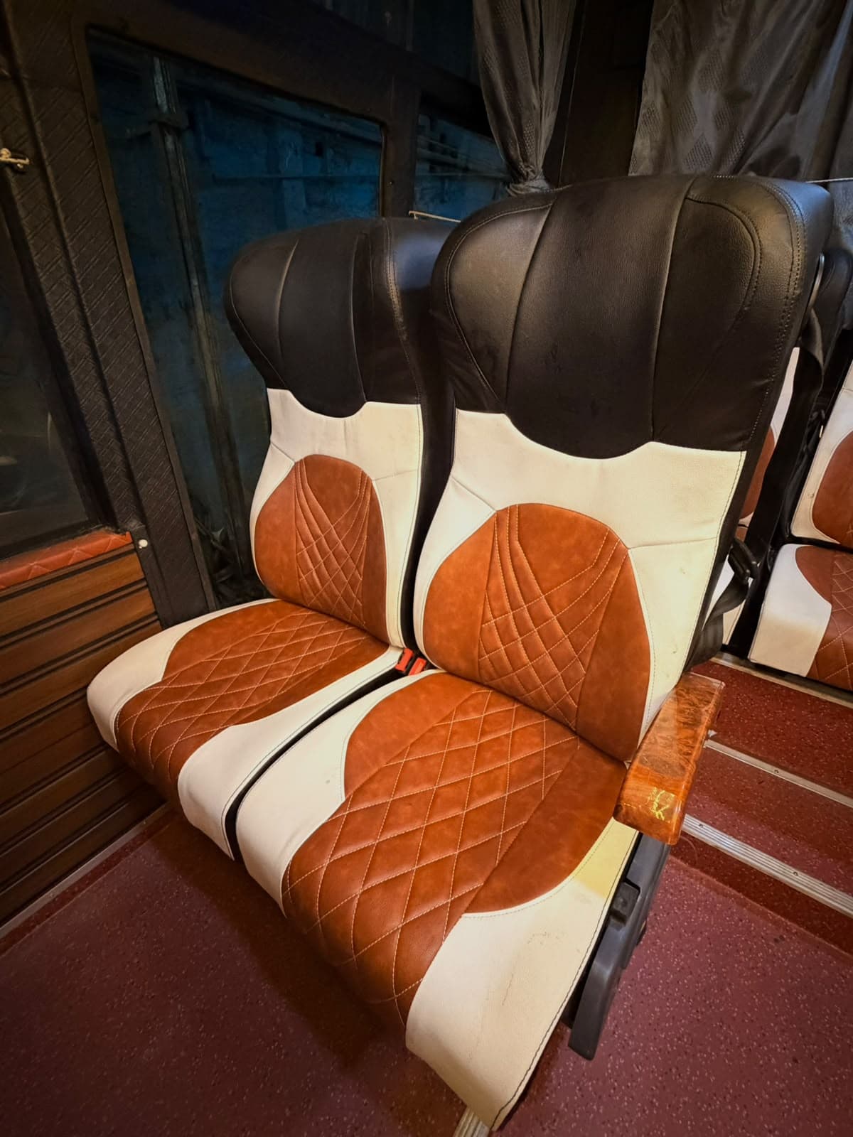 Express Travel Coach